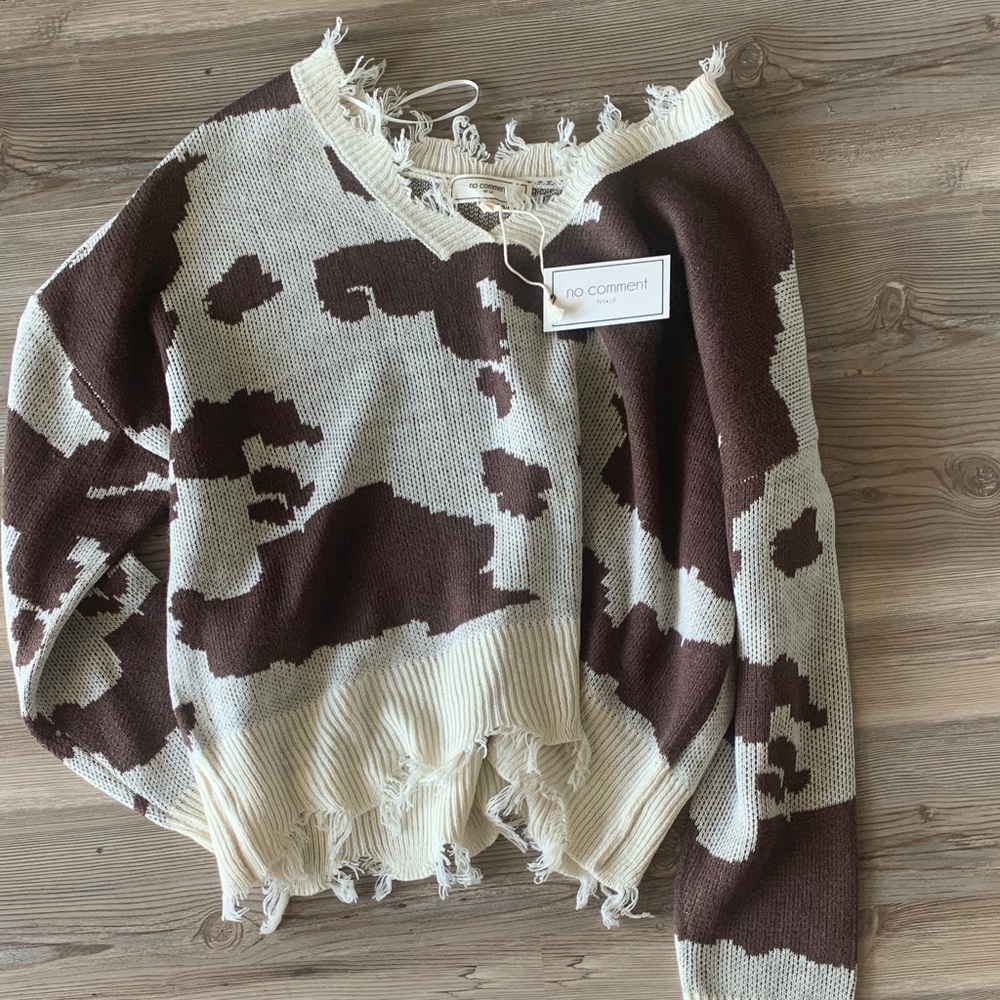 No Comment Women's Distressed Brown and Cream Sweater